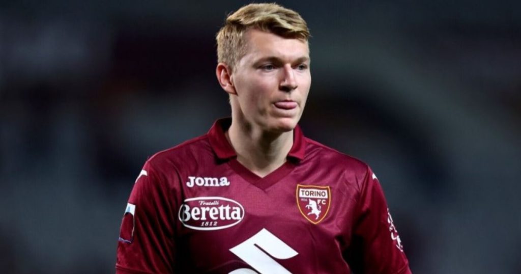 Rangkuman berita sepakbola yang menarik.